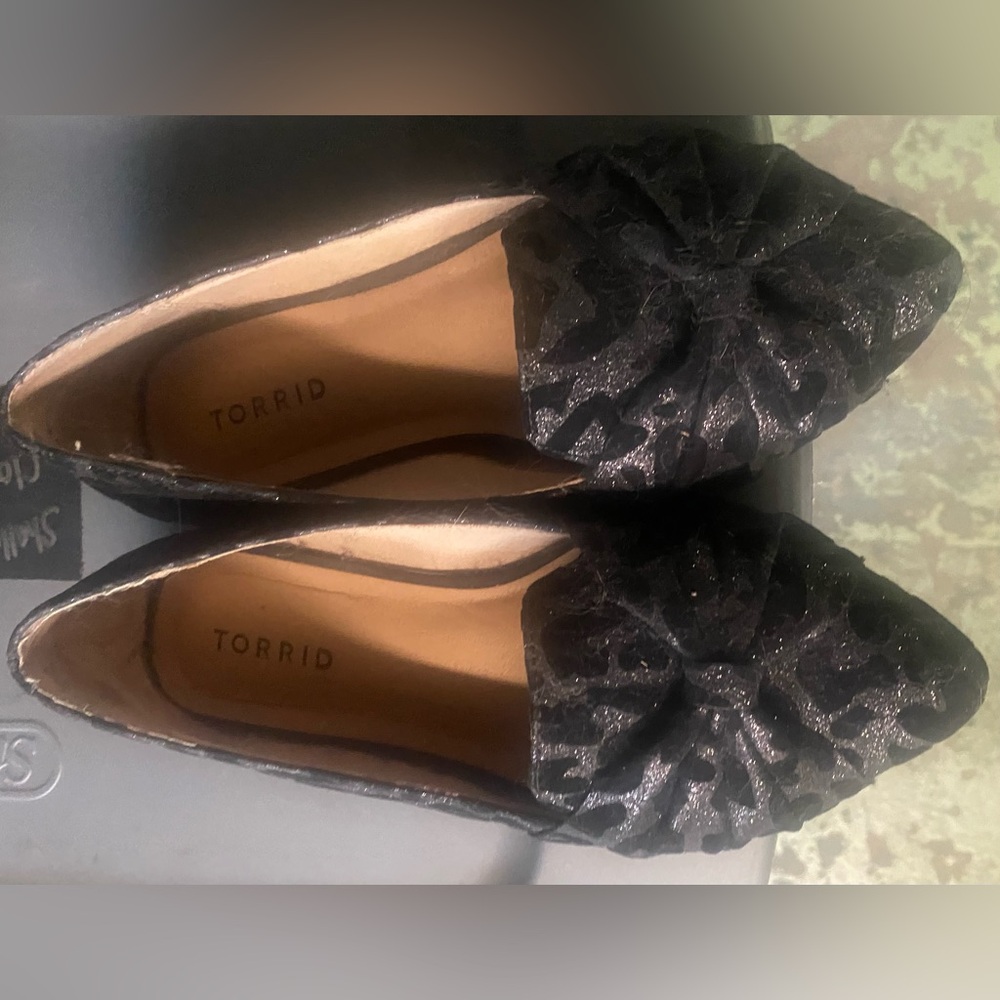 Torrid - Size 6.5 Women’s - Black Leopard Glitter Flats